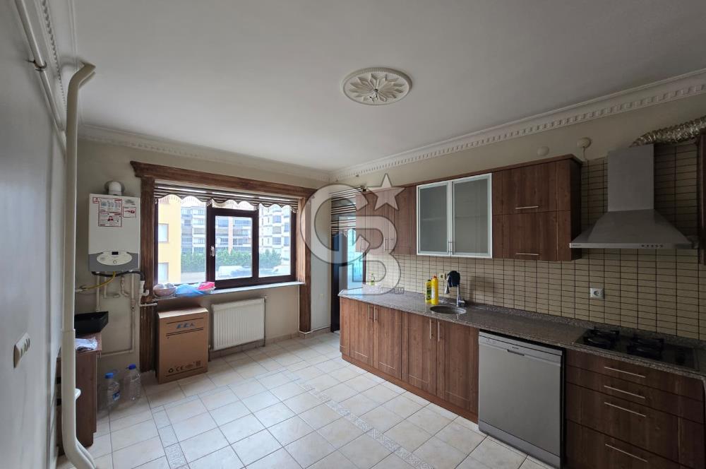 COLDWELL BANKER'DAN HARİKA KONUMLU 3 CEPHELİ GENİŞ 4+1 DAİRE