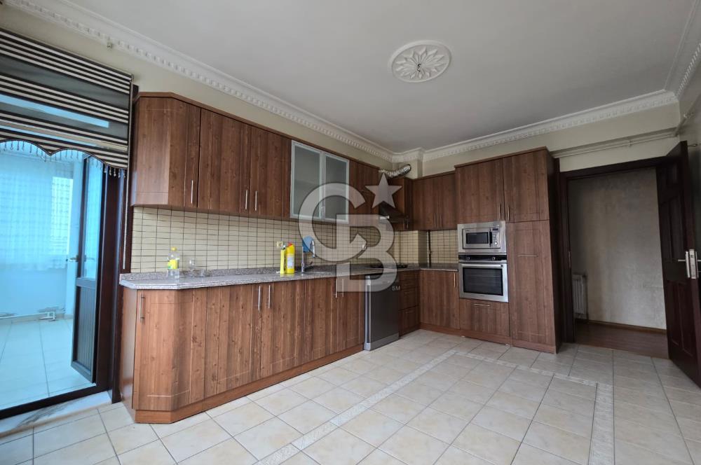 COLDWELL BANKER'DAN HARİKA KONUMLU 3 CEPHELİ GENİŞ 4+1 DAİRE