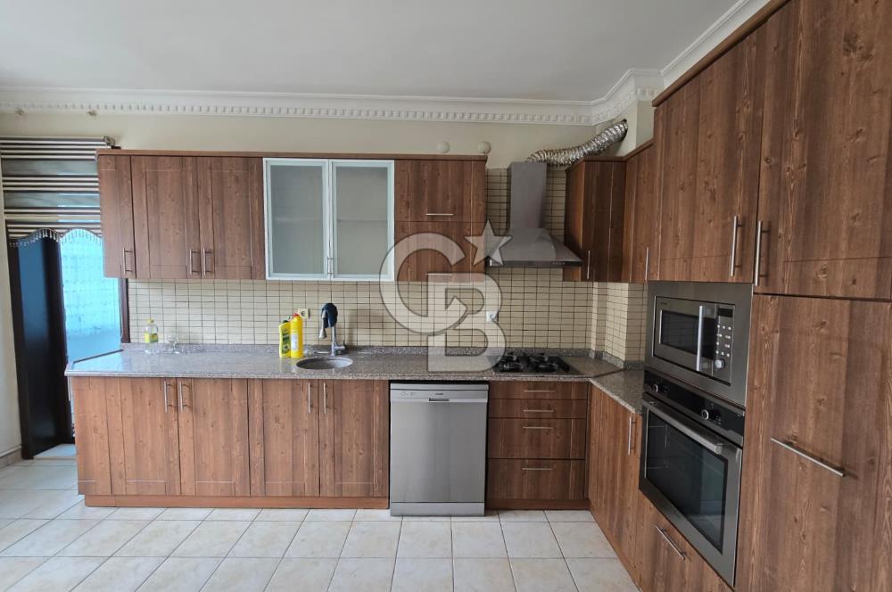 COLDWELL BANKER'DAN HARİKA KONUMLU 3 CEPHELİ GENİŞ 4+1 DAİRE