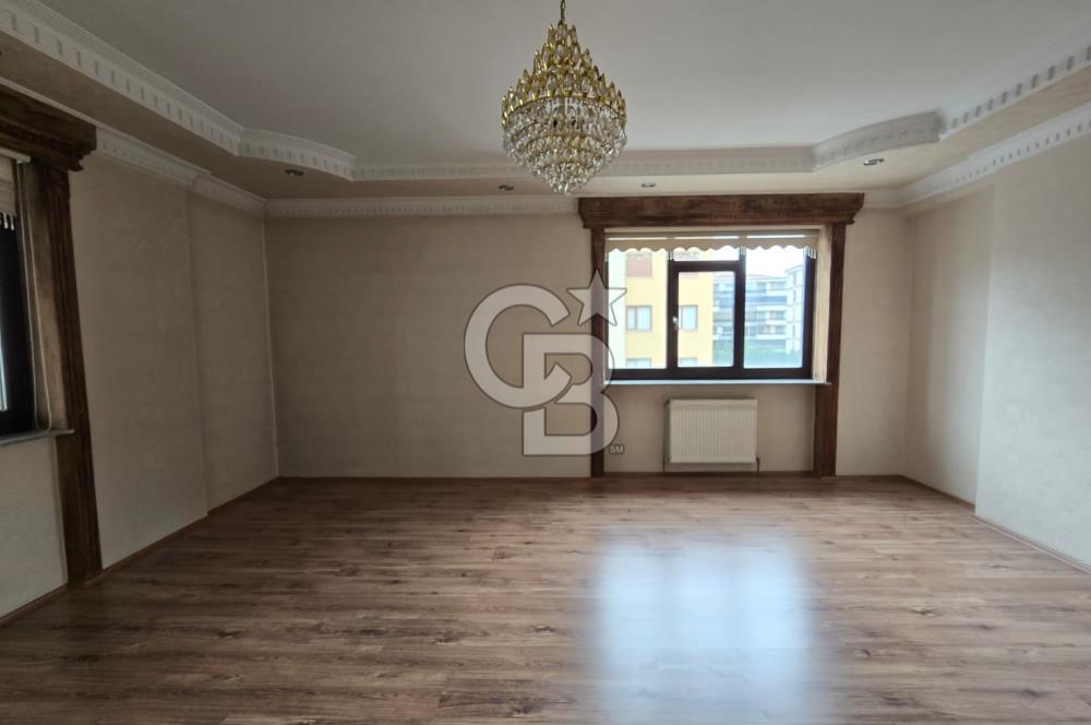 COLDWELL BANKER'DAN HARİKA KONUMLU 3 CEPHELİ GENİŞ 4+1 DAİRE