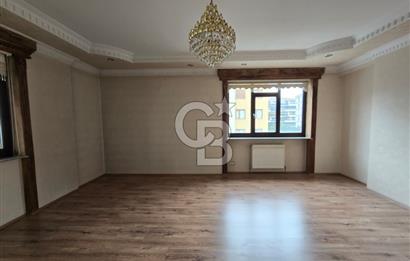 COLDWELL BANKER'DAN HARİKA KONUMLU 3 CEPHELİ GENİŞ 4+1 DAİRE