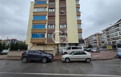 COLDWELL BANKER'DAN HARİKA KONUMLU 3 CEPHELİ GENİŞ 4+1 DAİRE