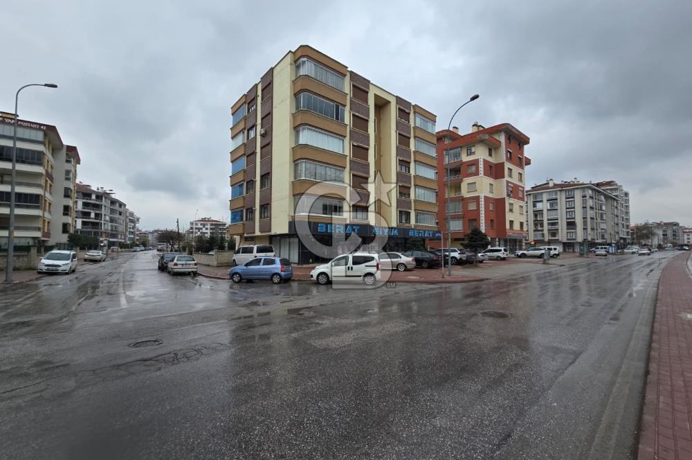 COLDWELL BANKER'DAN HARİKA KONUMLU 3 CEPHELİ GENİŞ 4+1 DAİRE