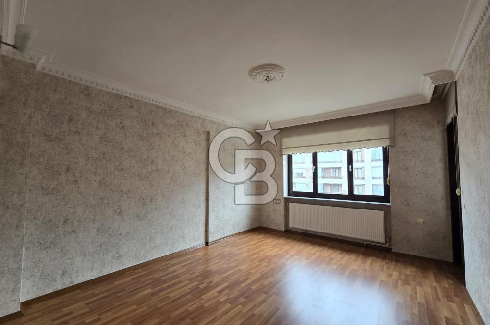 COLDWELL BANKER'DAN HARİKA KONUMLU 3 CEPHELİ GENİŞ 4+1 DAİRE