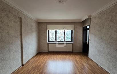 COLDWELL BANKER'DAN HARİKA KONUMLU 3 CEPHELİ GENİŞ 4+1 DAİRE