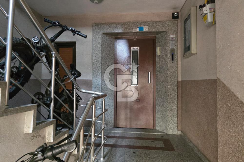 COLDWELL BANKER'DAN HARİKA KONUMLU 3 CEPHELİ GENİŞ 4+1 DAİRE