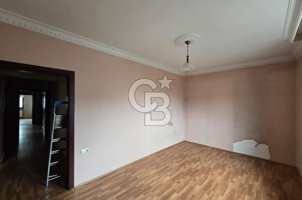 COLDWELL BANKER'DAN HARİKA KONUMLU 3 CEPHELİ GENİŞ 4+1 DAİRE