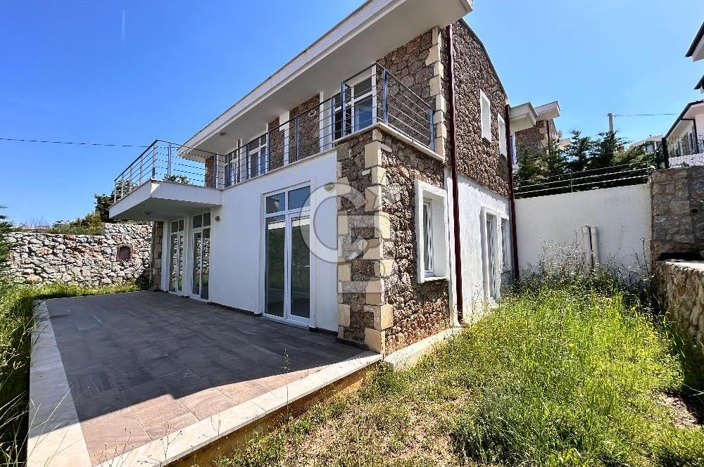 DATÇA MAHALLESİNDE 3+1 TAM MÜSTAKİL DENİZ MANZARALI SATILIK VİLLA 