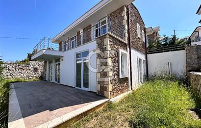 DATÇA MAHALLESİNDE 3+1 TAM MÜSTAKİL DENİZ MANZARALI SATILIK VİLLA 