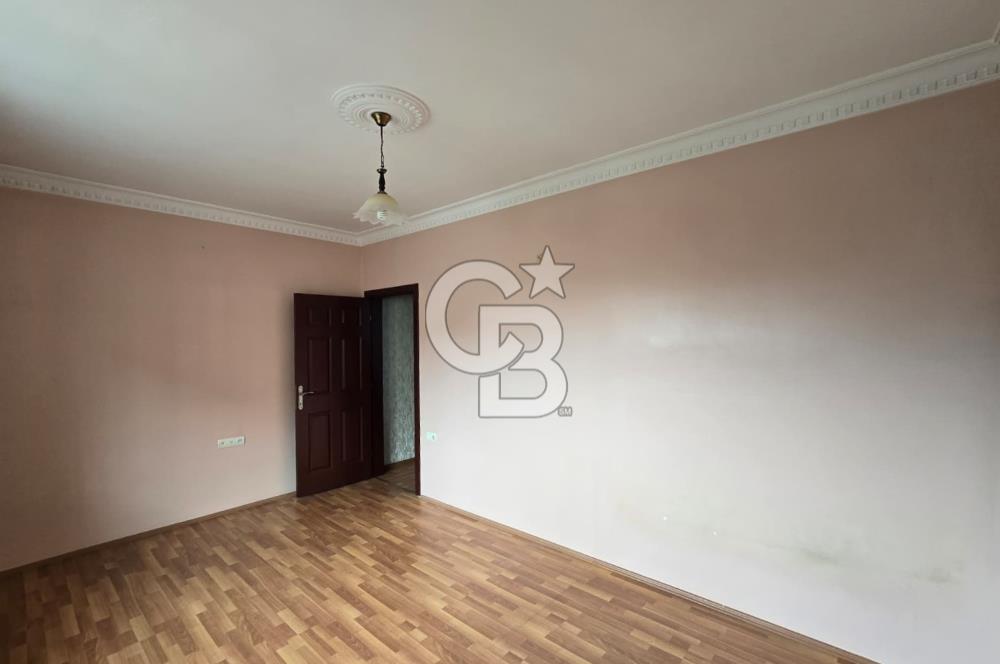 COLDWELL BANKER'DAN HARİKA KONUMLU 3 CEPHELİ GENİŞ 4+1 DAİRE