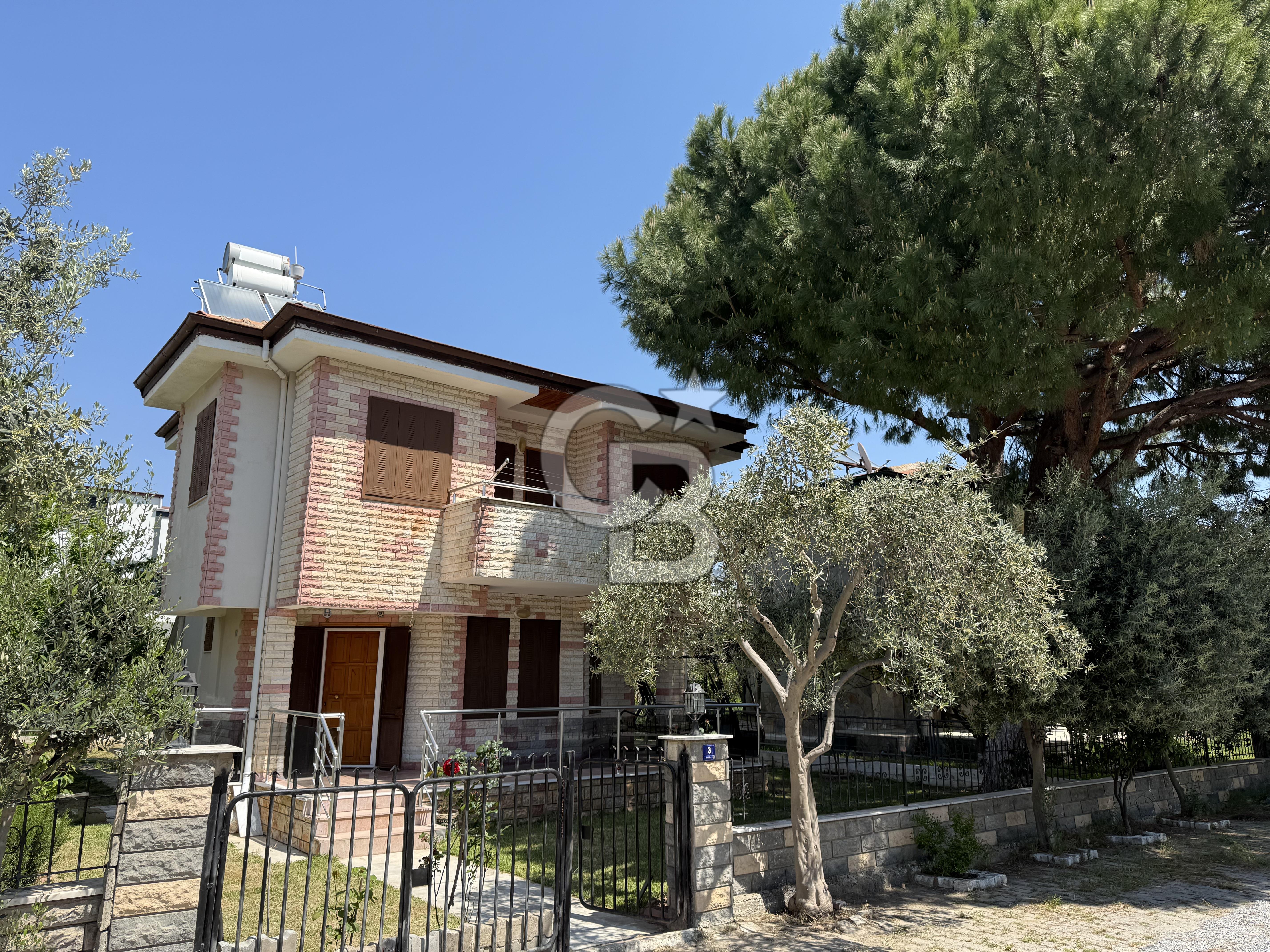 Denize Yürüme Mesafesinde, Geniş Bahçeli Müstakil Villa
