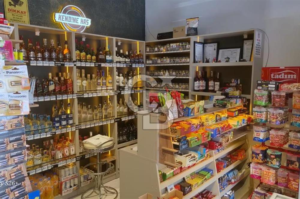 Ticari Ruhsatlı Hazır Kiracılı Satılık Dükkan