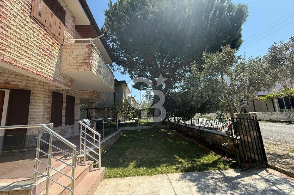Denize Yürüme Mesafesinde, Geniş Bahçeli Müstakil Villa