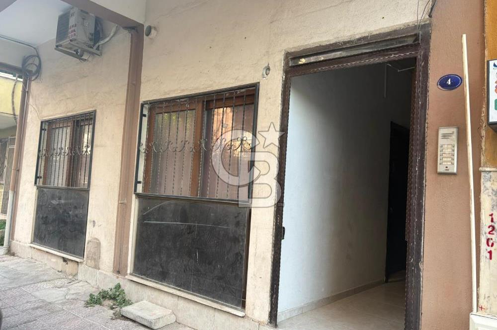 BORNOVA MEVLANA MAHALLESİ'NDE SATILIK STÜDYO DAİRE