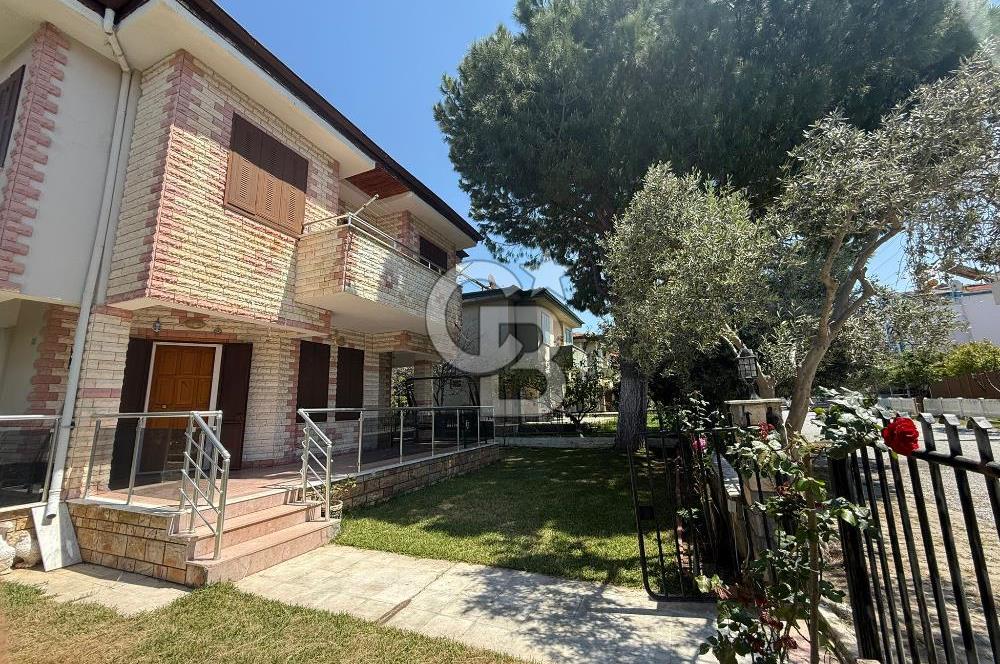 Denize Yürüme Mesafesinde, Geniş Bahçeli Müstakil Villa