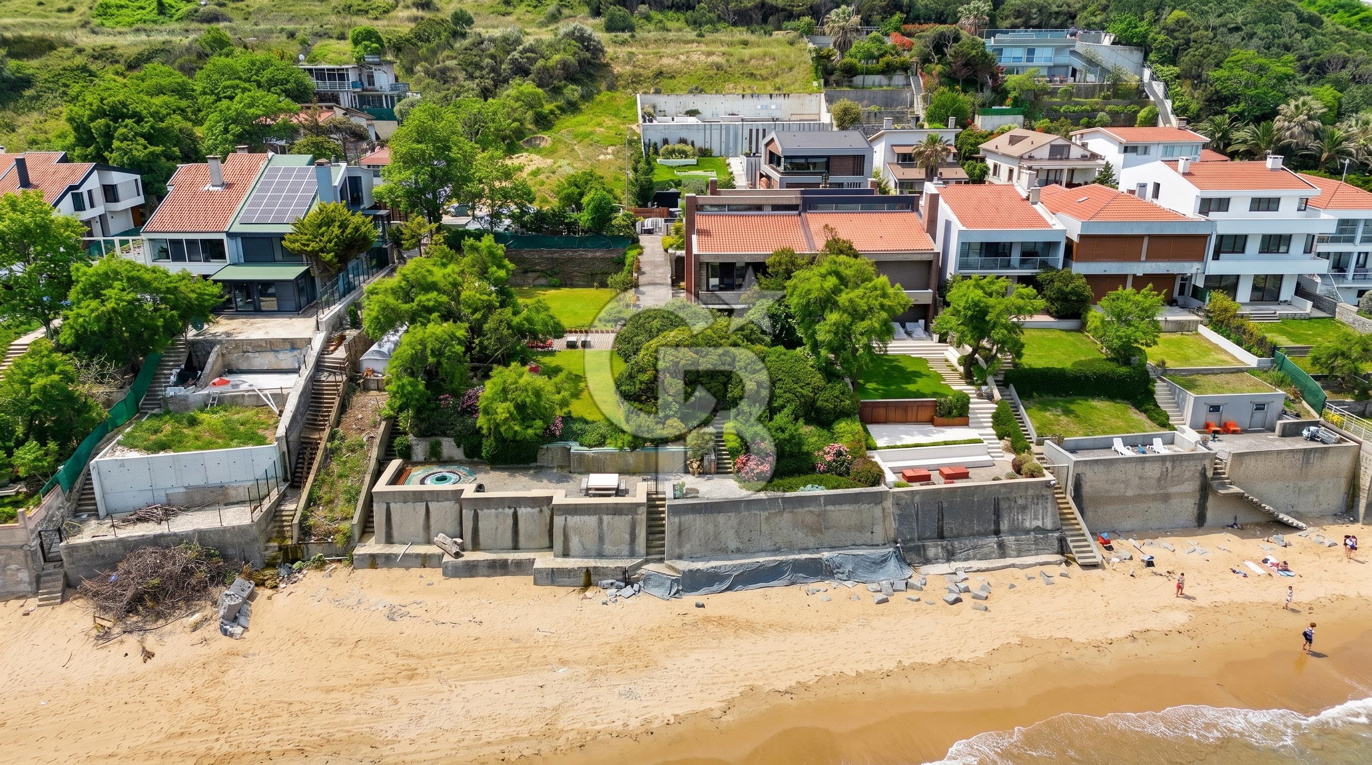 Sarıyer, Kısırkayada Güvenlikli Sitede Denize Sıfır Villa