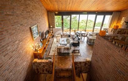 Sarıyer, Kısırkayada Güvenlikli Sitede Denize Sıfır Villa