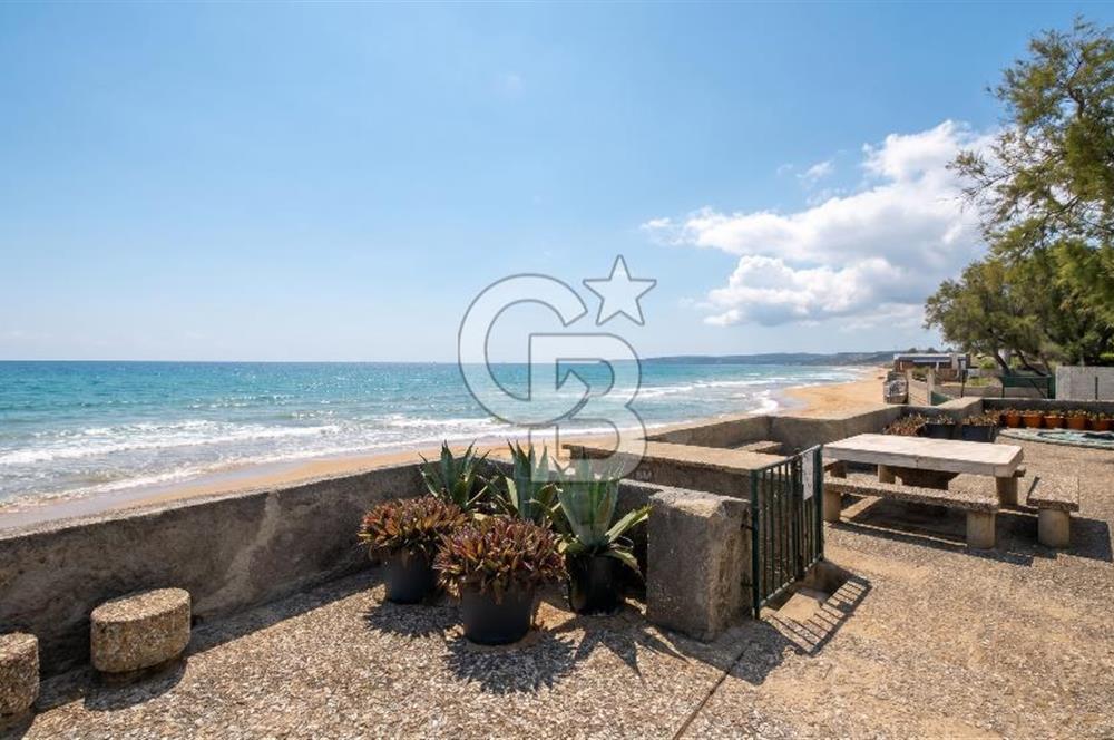 Sarıyer, Kısırkayada Güvenlikli Sitede Denize Sıfır Villa