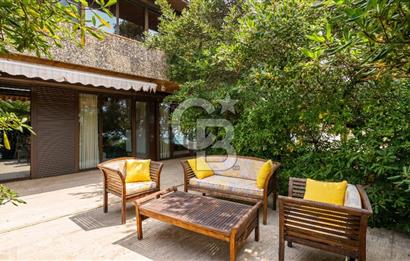 Sarıyer, Kısırkayada Güvenlikli Sitede Denize Sıfır Villa
