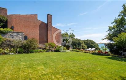 Sarıyer, Kısırkayada Güvenlikli Sitede Denize Sıfır Villa