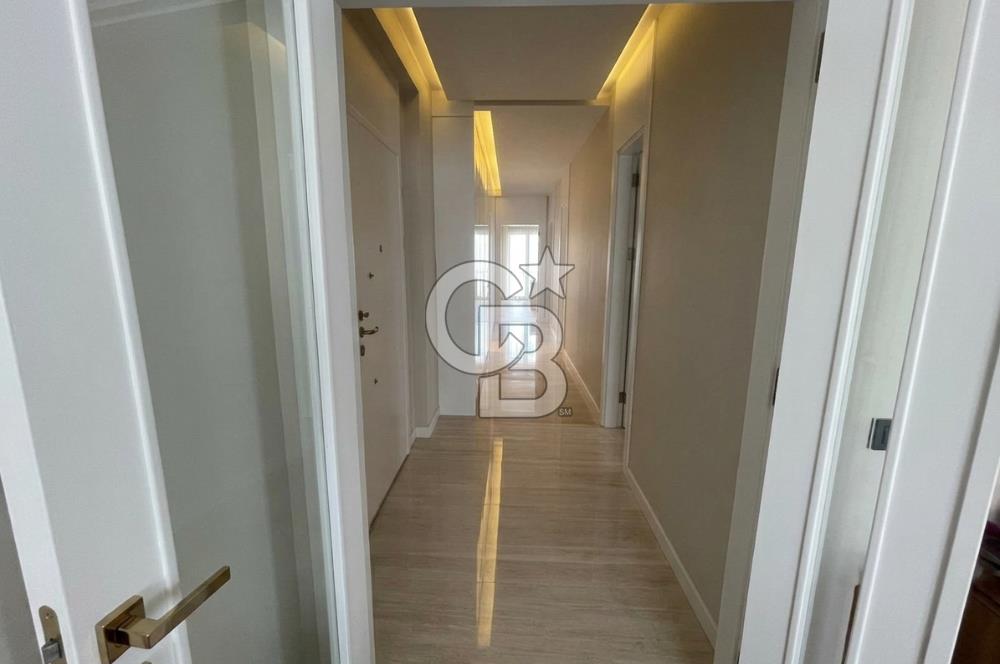 Suadiye Sahilde Havuzlu Binada SATILIK 3+1