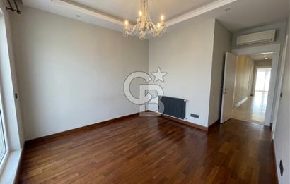 Suadiye Sahilde Havuzlu Binada SATILIK 3+1