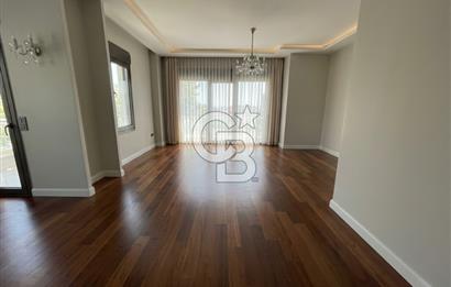 Suadiye Sahilde Havuzlu Binada SATILIK 3+1