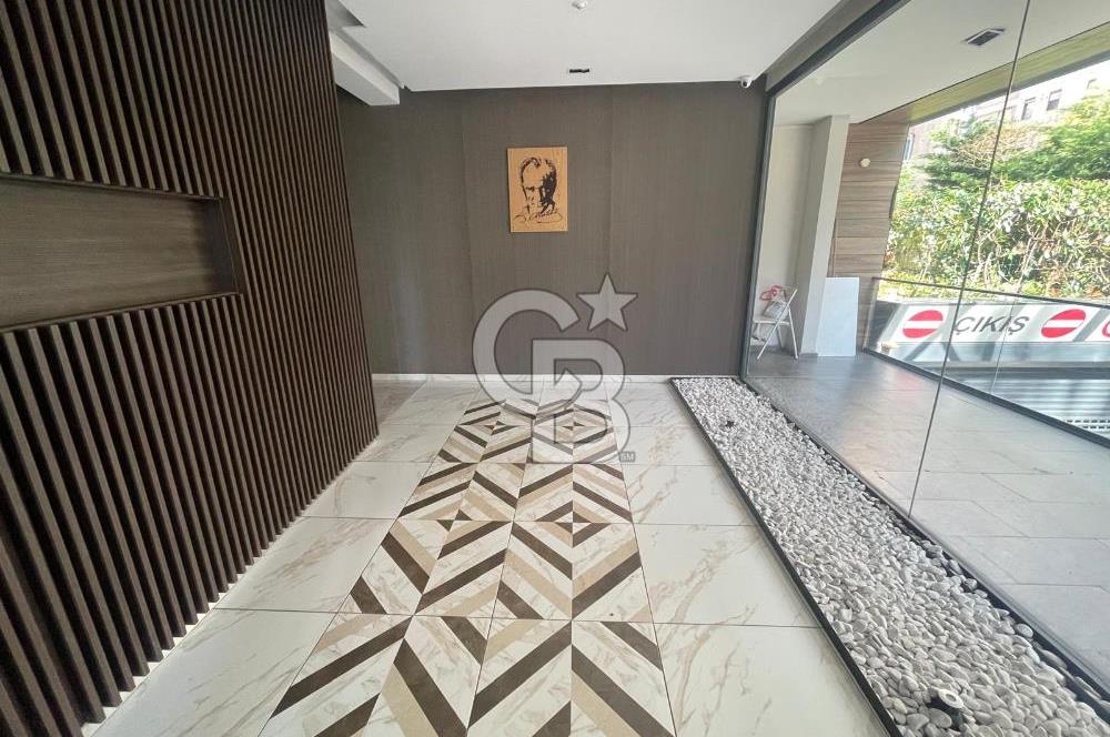 Suadiye Sahilde Havuzlu Binada SATILIK 3+1