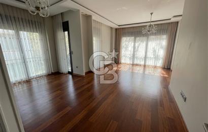 Suadiye Sahilde Havuzlu Binada SATILIK 3+1