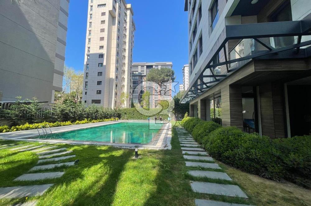 Suadiye Sahilde Havuzlu Binada SATILIK 3+1