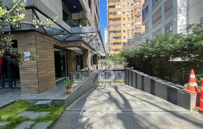 Suadiye Sahilde Havuzlu Binada SATILIK 3+1