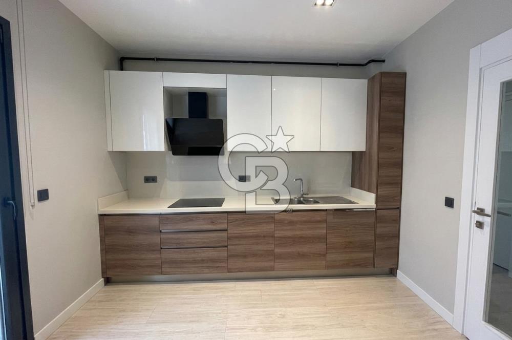 Suadiye Sahilde Havuzlu Binada SATILIK 3+1