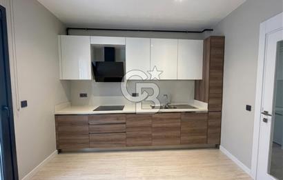 Suadiye Sahilde Havuzlu Binada SATILIK 3+1