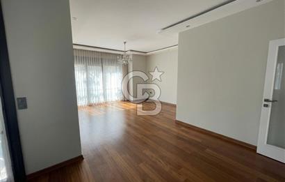 Suadiye Sahilde Havuzlu Binada SATILIK 3+1