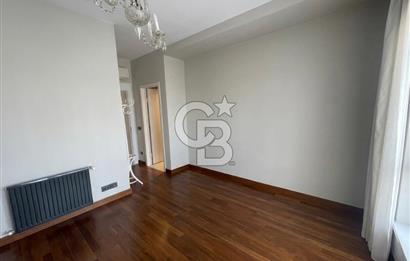 Suadiye Sahilde Havuzlu Binada SATILIK 3+1