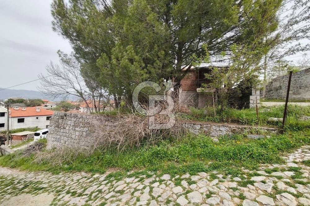 İZMİR BERGAMA KOZAK KARAVELİLERDE 441m² ARSA MÜSTAKİL EV