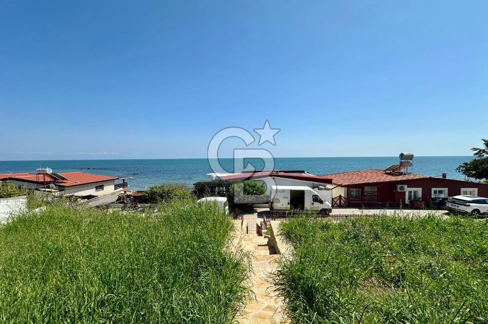 Karataş'ta Deniz Manzaralı Bahçeli Müstakil Yazlık