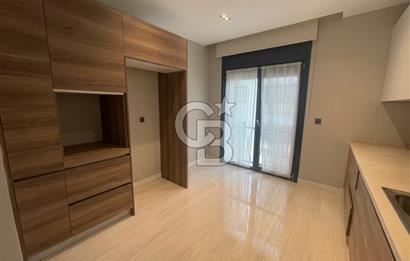 Suadiye Sahilde Havuzlu Binada SATILIK 3+1