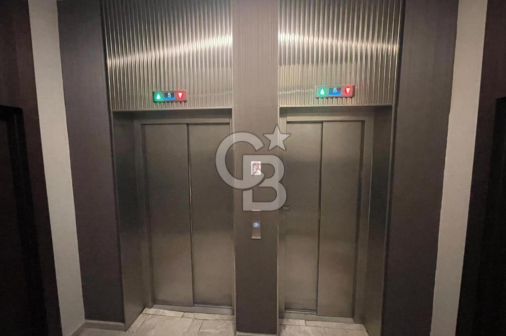 Suadiye Sahilde Havuzlu Binada SATILIK 3+1