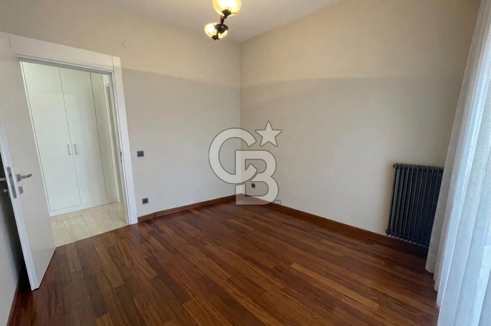 Suadiye Sahilde Havuzlu Binada SATILIK 3+1