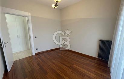 Suadiye Sahilde Havuzlu Binada SATILIK 3+1