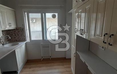 KARŞIYAKA'nın EN HAREKETLİ BÖLGESİNDE BULUNAN DAİREMİZ 3+1 OLUP 2.KATTADIR