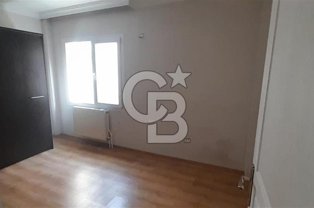 KARŞIYAKA'nın EN HAREKETLİ BÖLGESİNDE BULUNAN DAİREMİZ 3+1 OLUP 2.KATTADIR