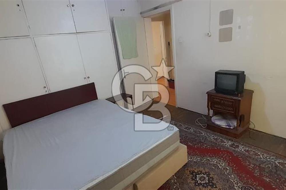 KARŞIYAKA SAHİL ARKASI 3+1 EŞYALI YÜKSEK ZEMİN DAİRE