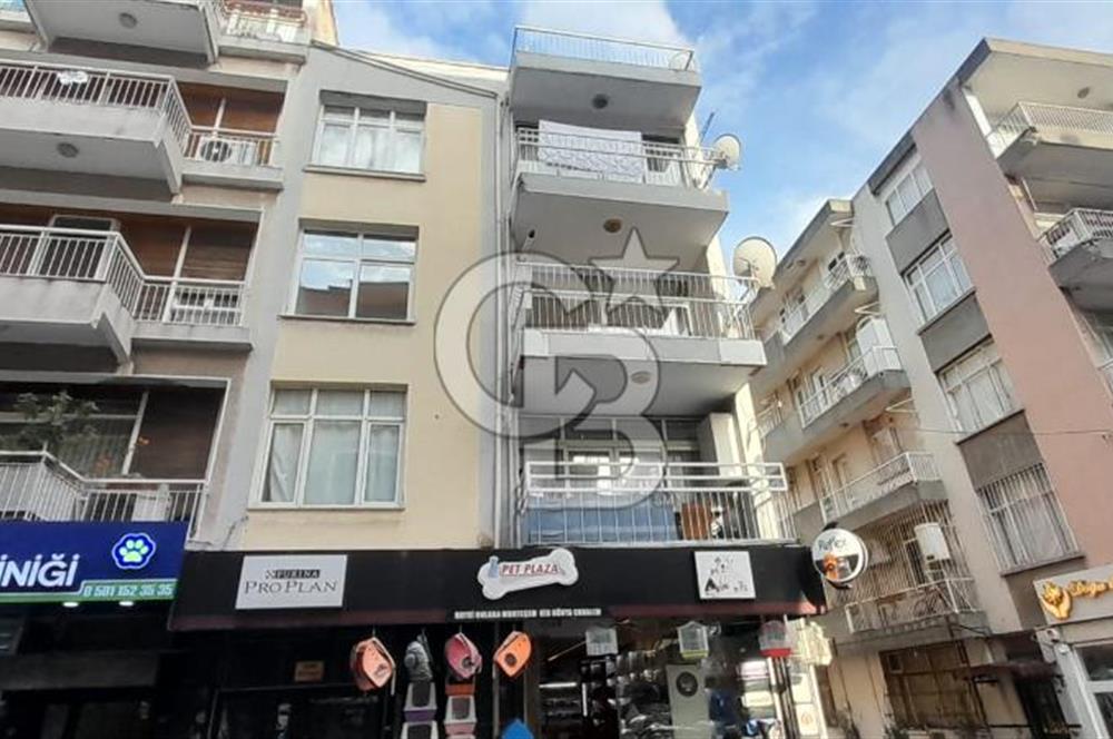 KARŞIYAKA'nın EN HAREKETLİ BÖLGESİNDE BULUNAN DAİREMİZ 3+1 OLUP 2.KATTADIR