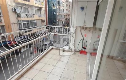 KARŞIYAKA'nın EN HAREKETLİ BÖLGESİNDE BULUNAN DAİREMİZ 3+1 OLUP 2.KATTADIR