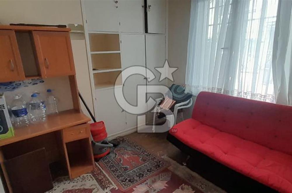 KARŞIYAKA SAHİL ARKASI 3+1 EŞYALI YÜKSEK ZEMİN DAİRE
