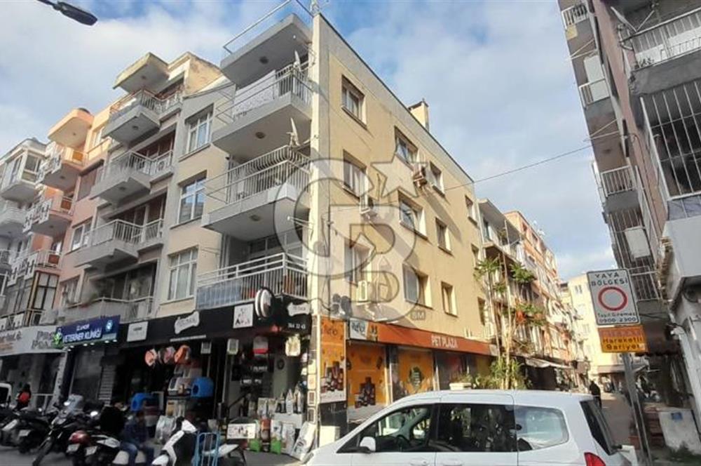 KARŞIYAKA'nın EN HAREKETLİ BÖLGESİNDE BULUNAN DAİREMİZ 3+1 OLUP 2.KATTADIR