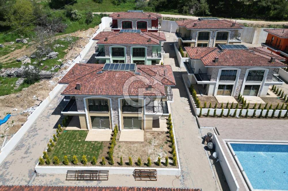 ÇANAKKALE MERKEZ BARBAROS ADLİYE BÖLGESİNDE SATILIK 3+1 VİLLA