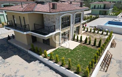 ÇANAKKALE MERKEZ BARBAROS ADLİYE BÖLGESİNDE SATILIK 3+1 VİLLA